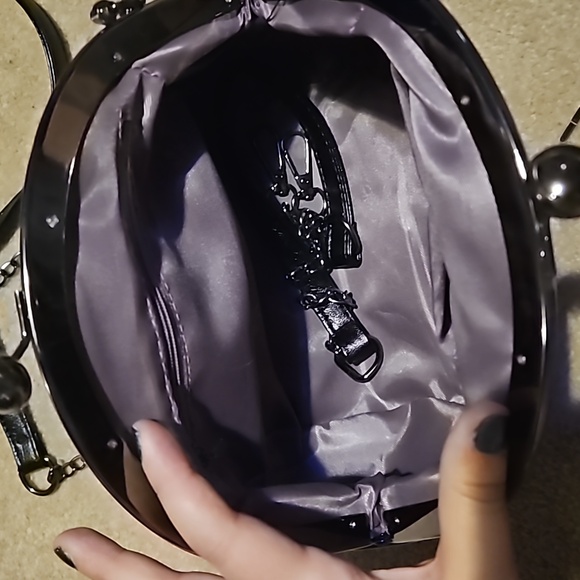 Clasp Purse - Picture 4 of 10